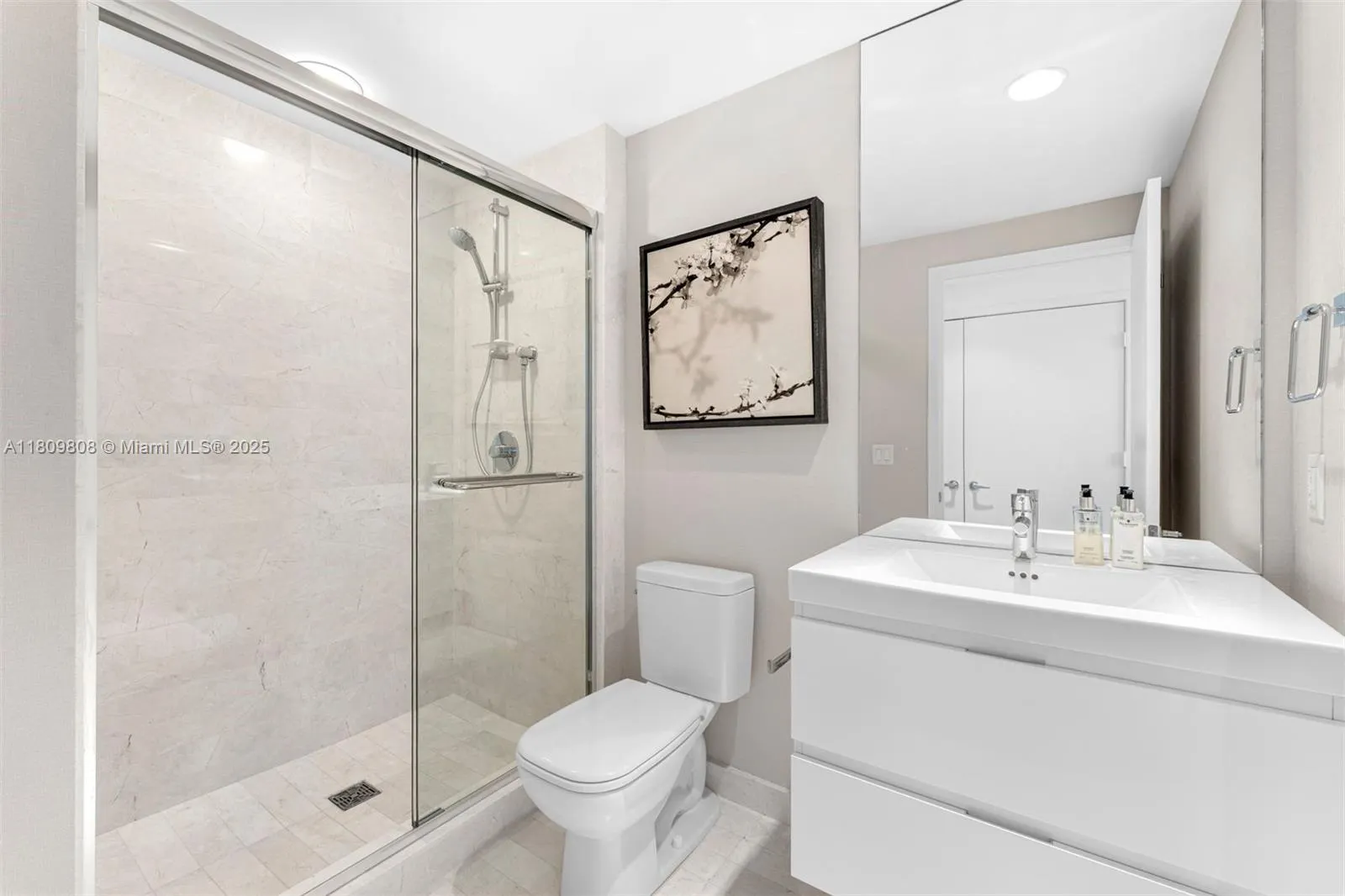 17301 Biscayne Blvd, #2210