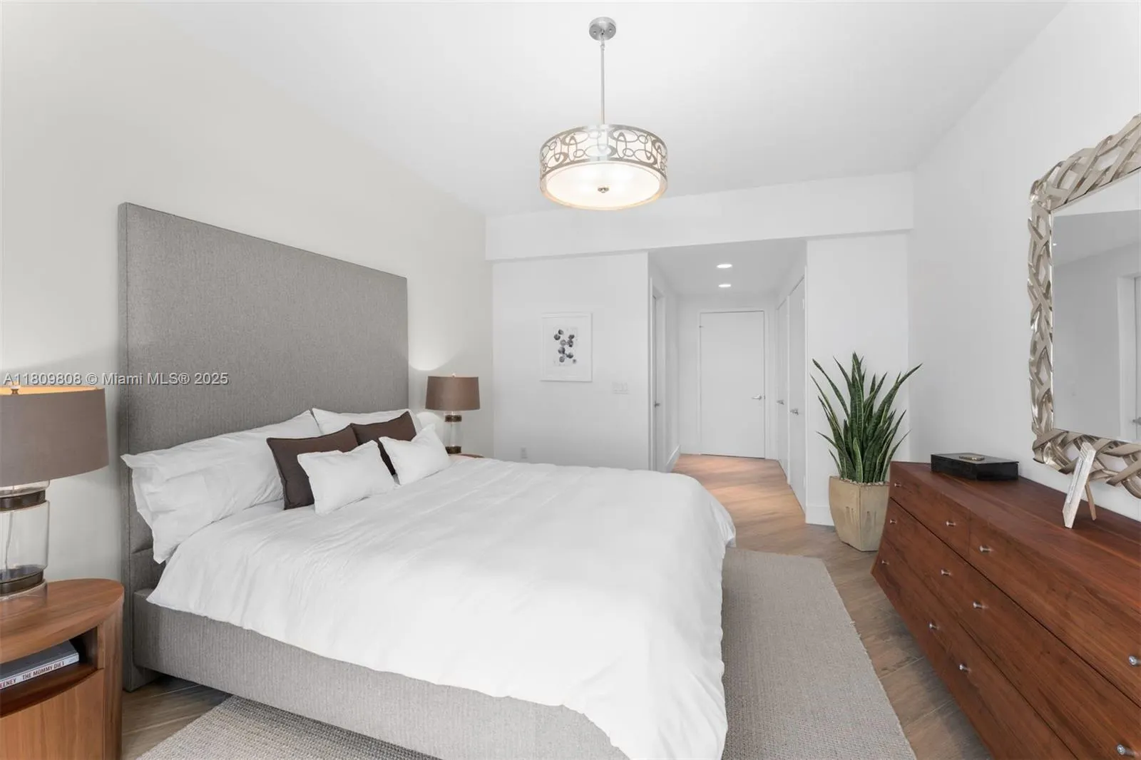 17301 Biscayne Blvd, #2210