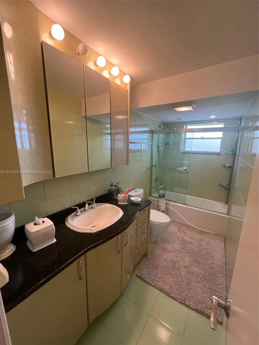 3551 NE 169th St, #301