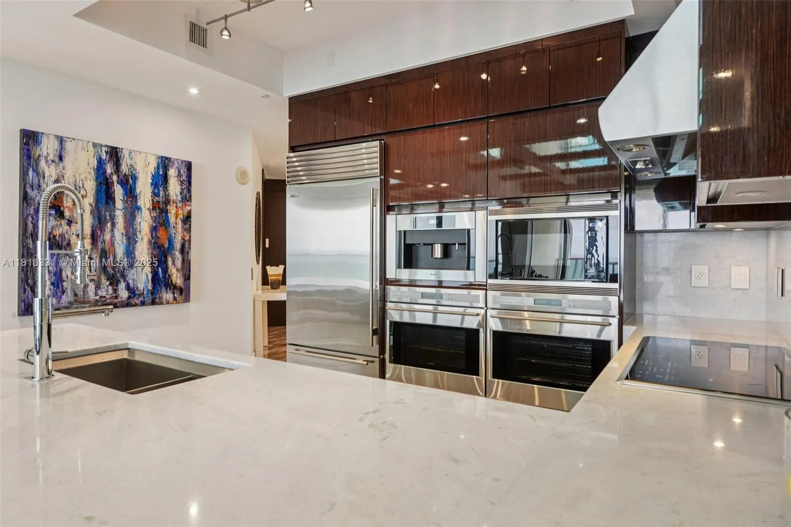 9703 Collins Ave, #2615