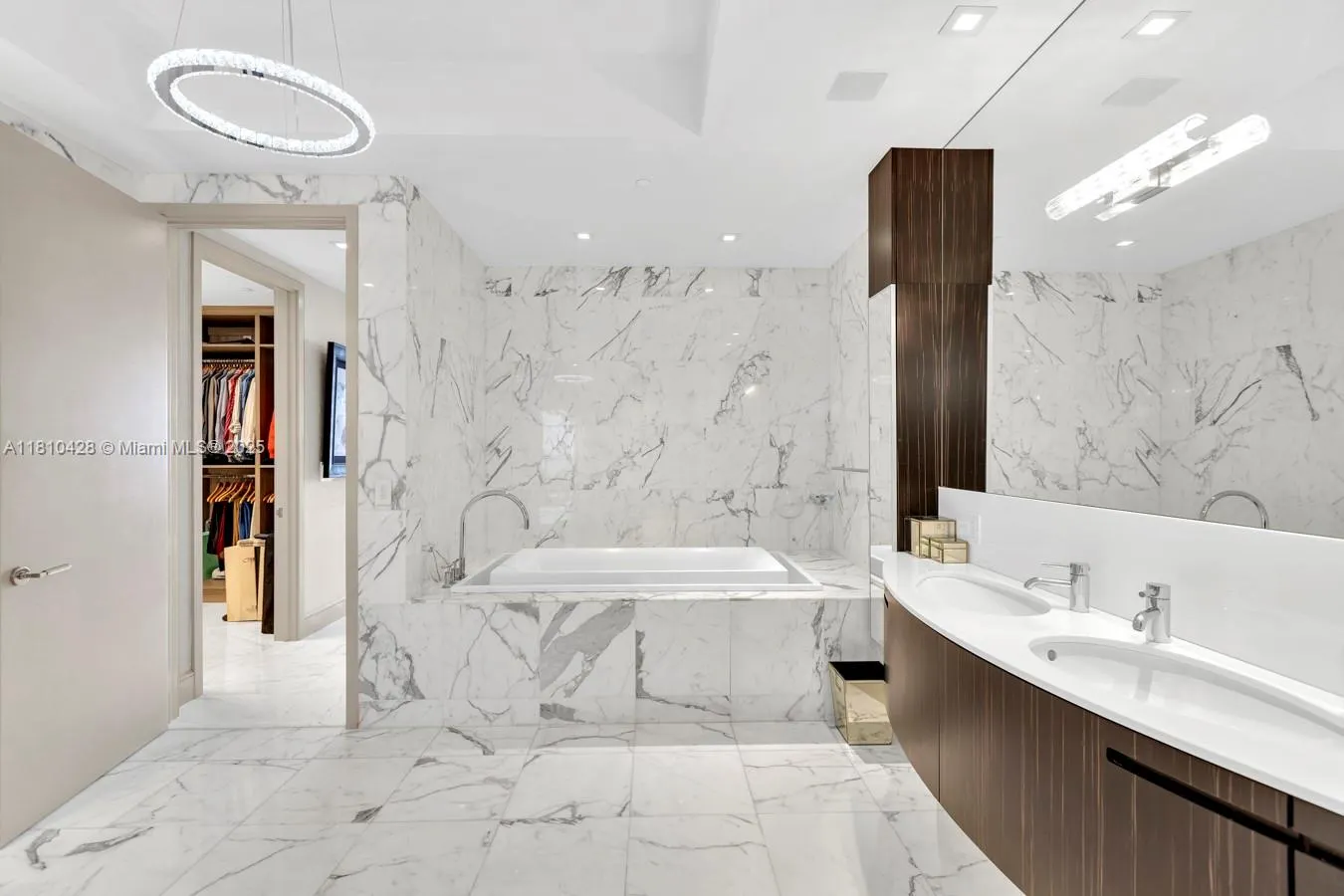 9701 Collins Ave, #2403S