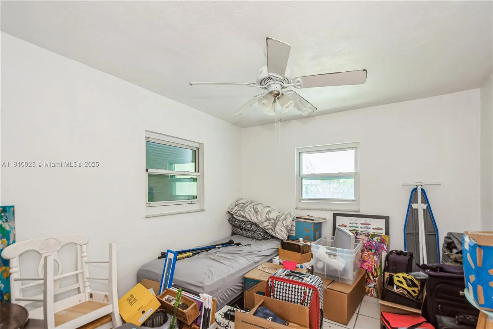 4697 SW 35th Ave