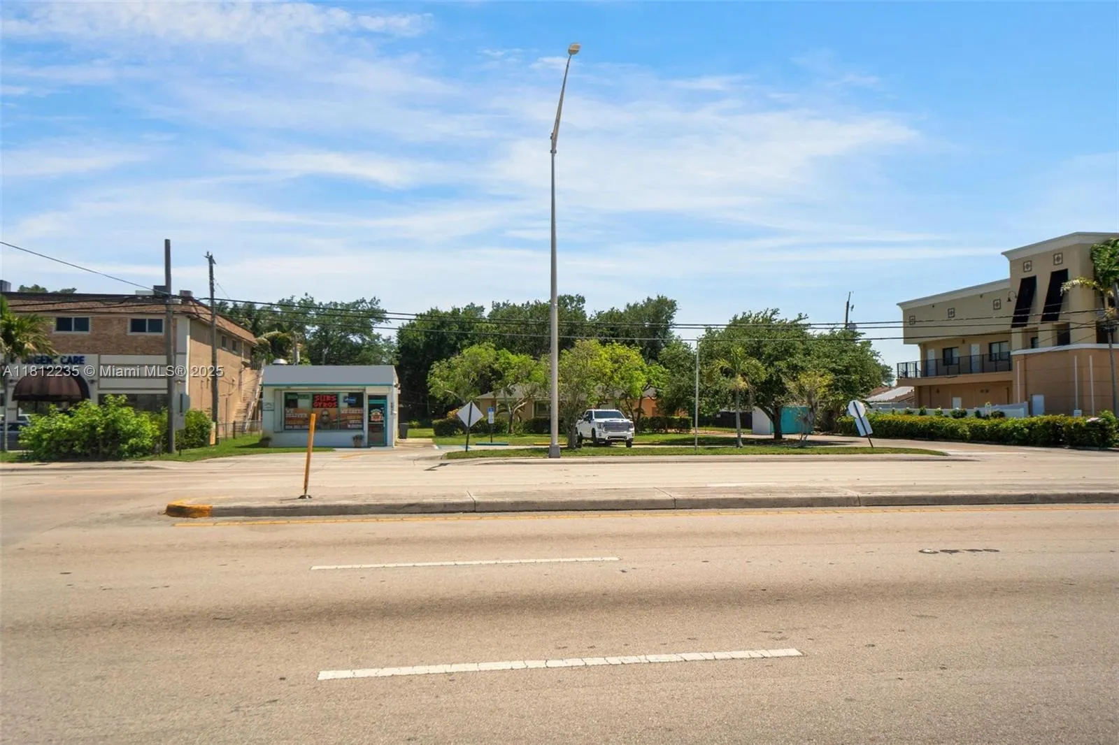 2970-2972 Griffin Rd