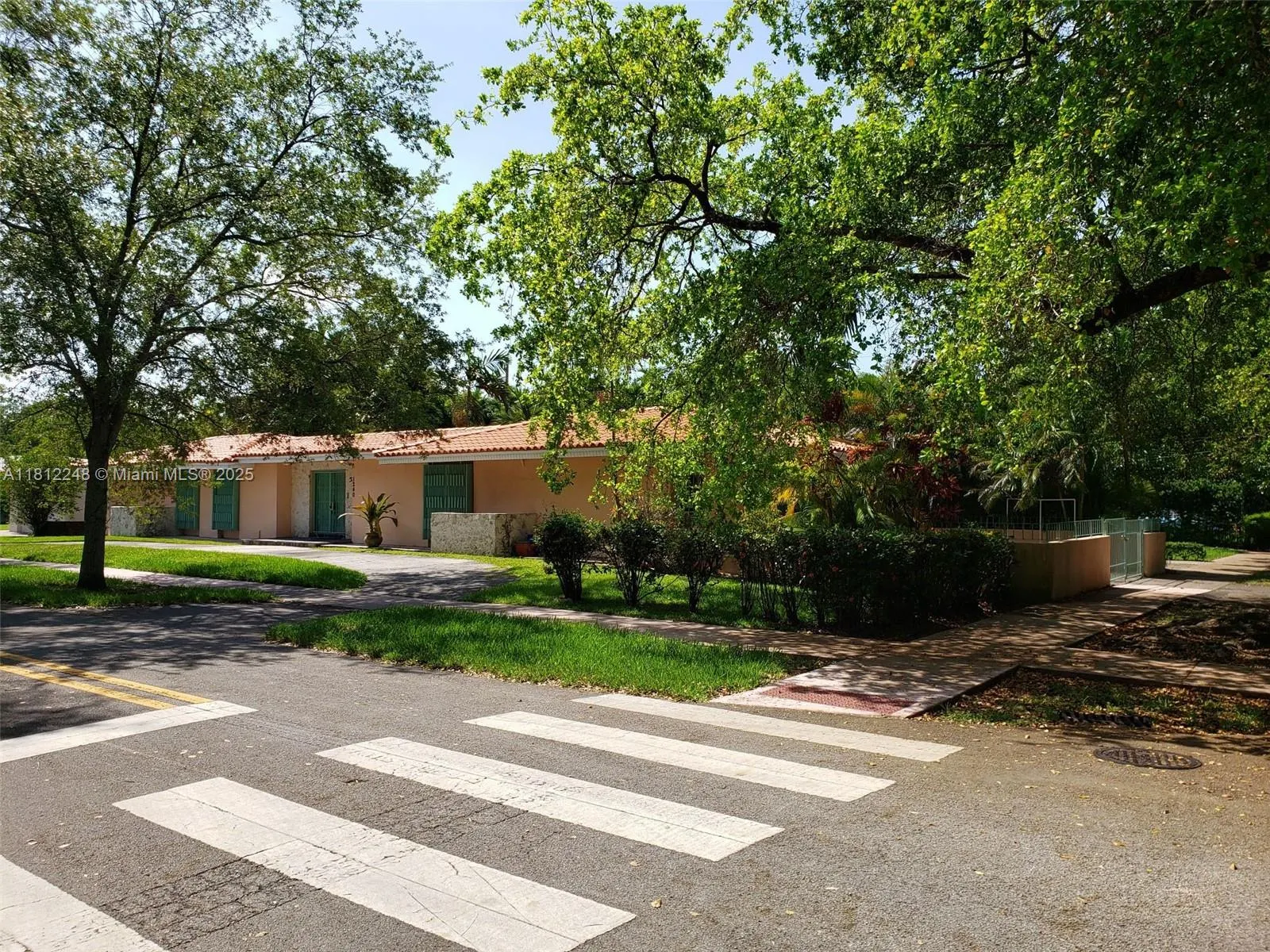 1240 La Mancha Ave