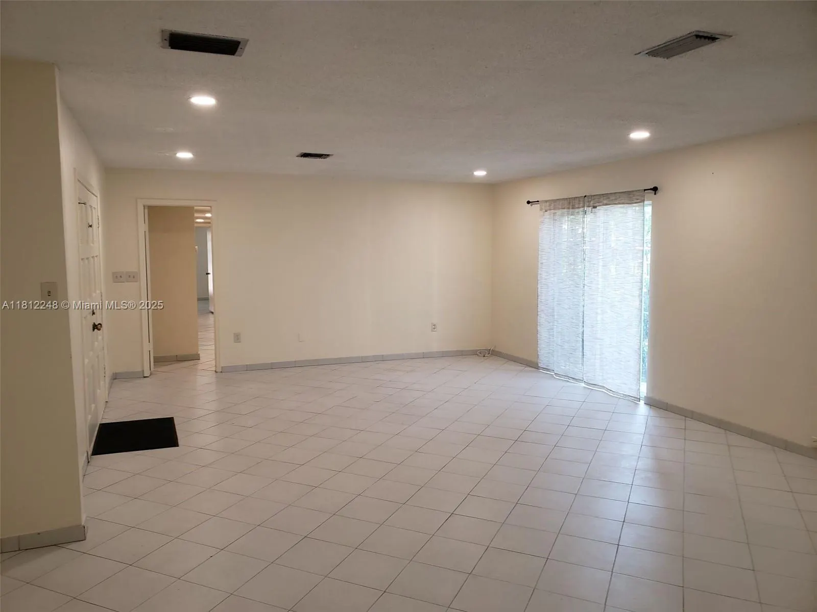 1240 La Mancha Ave