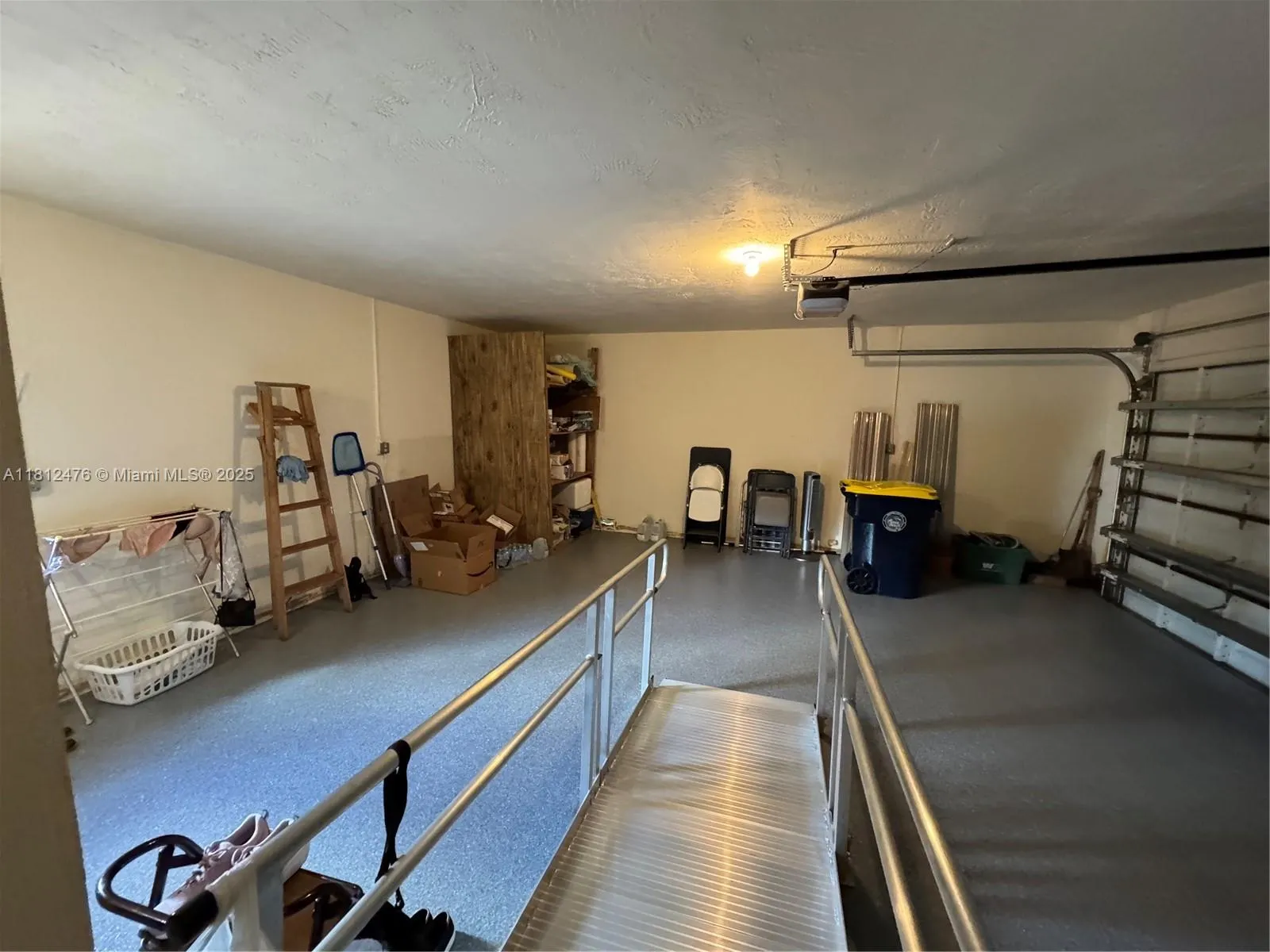 5790 SW 37th Ter