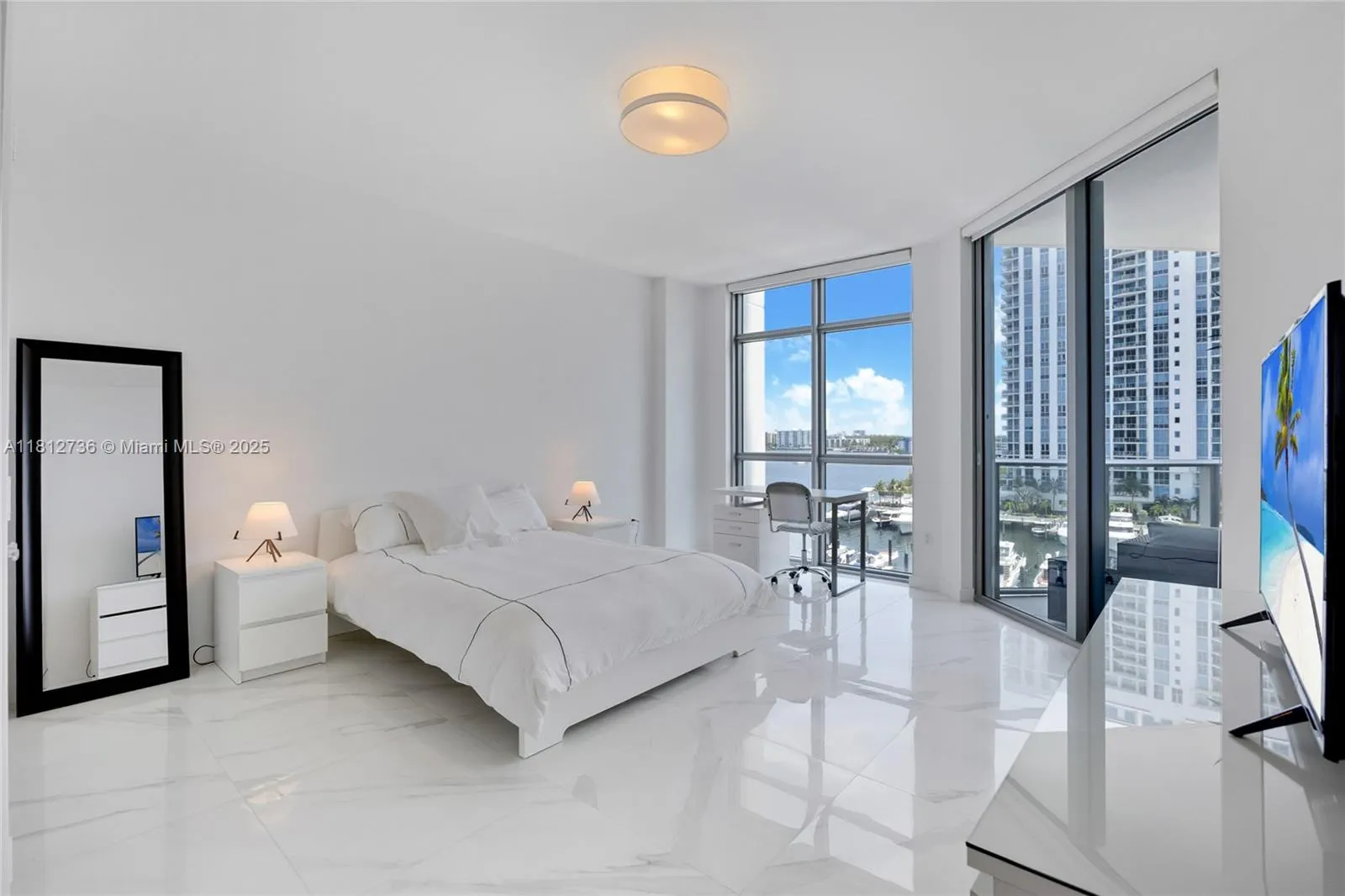 17301 Biscayne Blvd, #605