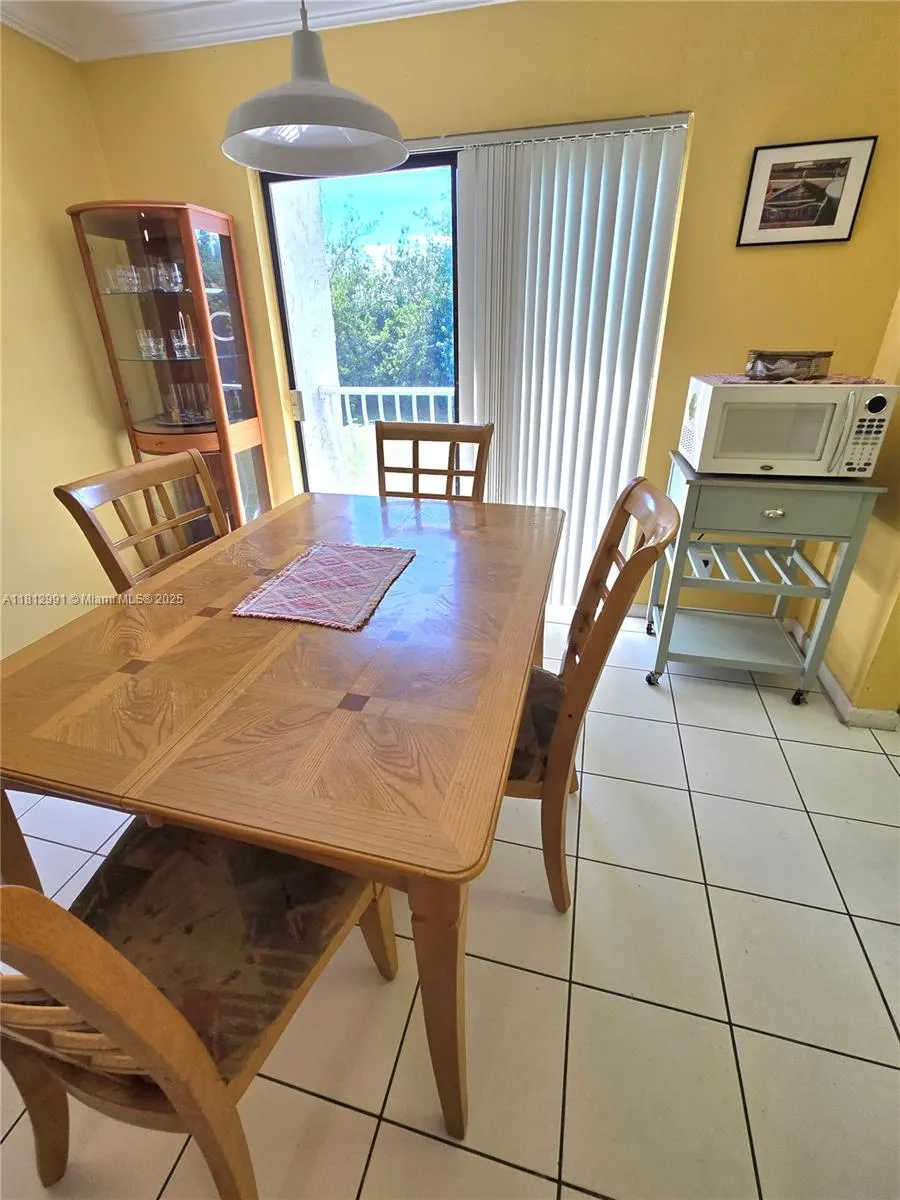 500 NE 2nd St, #207