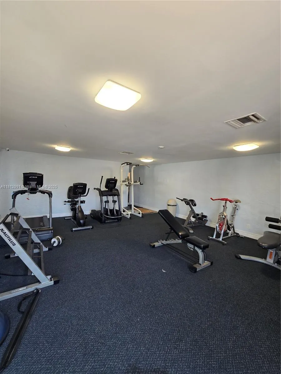 500 NE 2nd St, #207