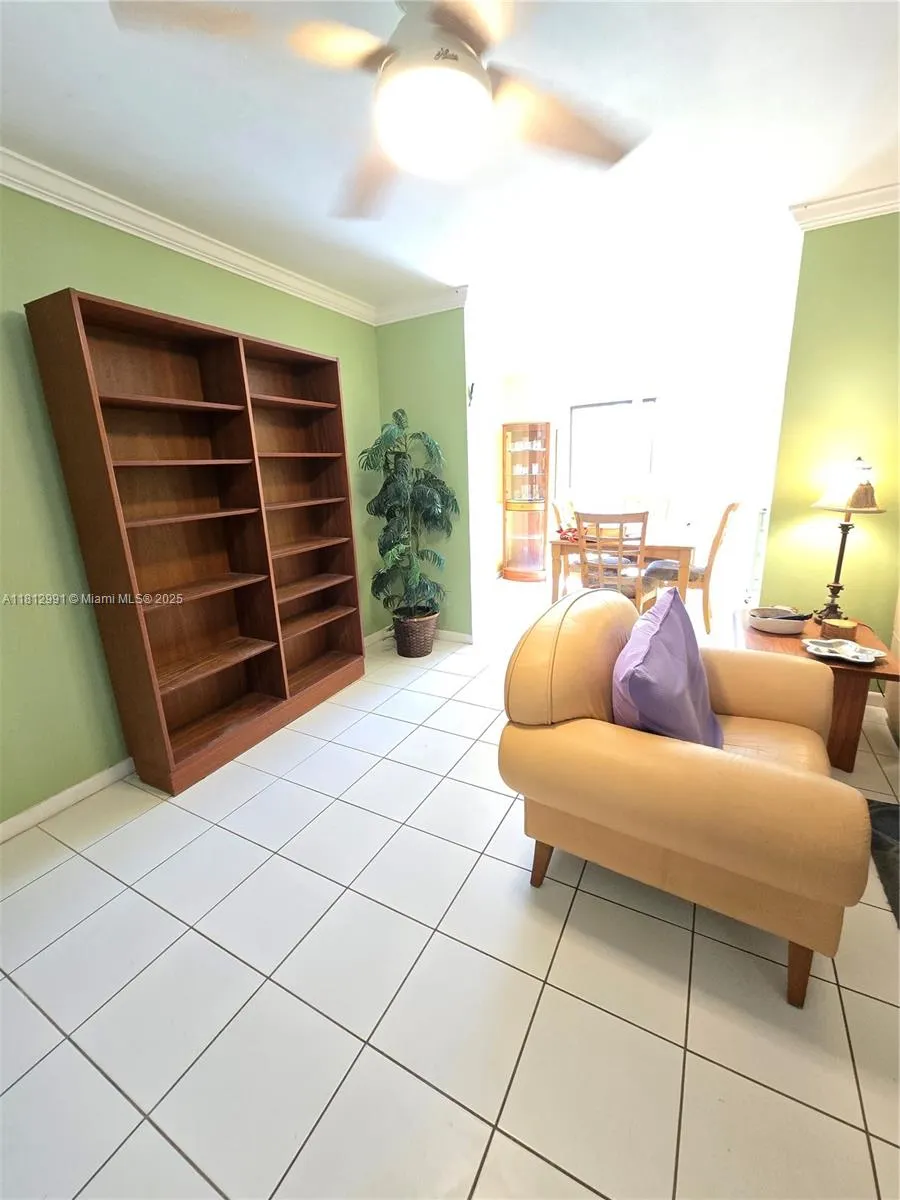 500 NE 2nd St, #207