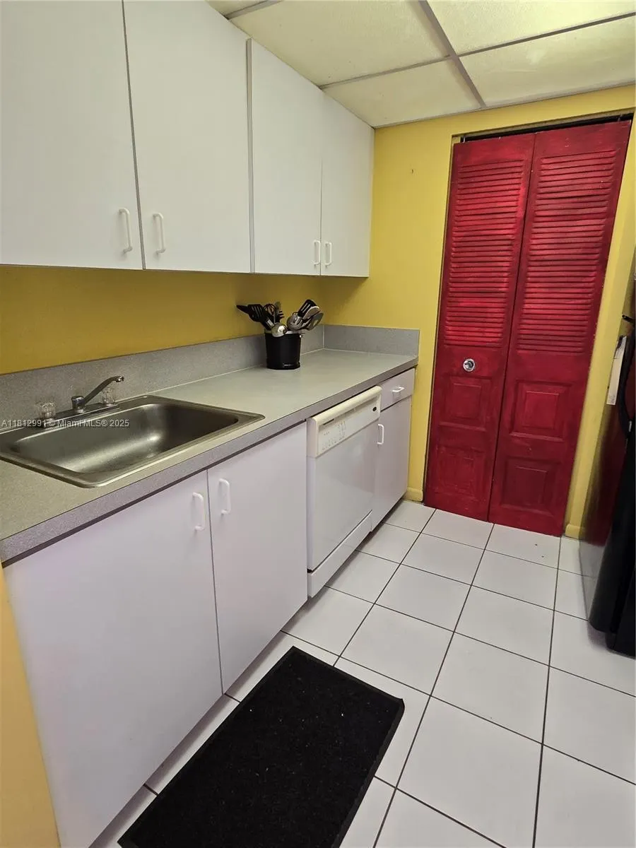 500 NE 2nd St, #207