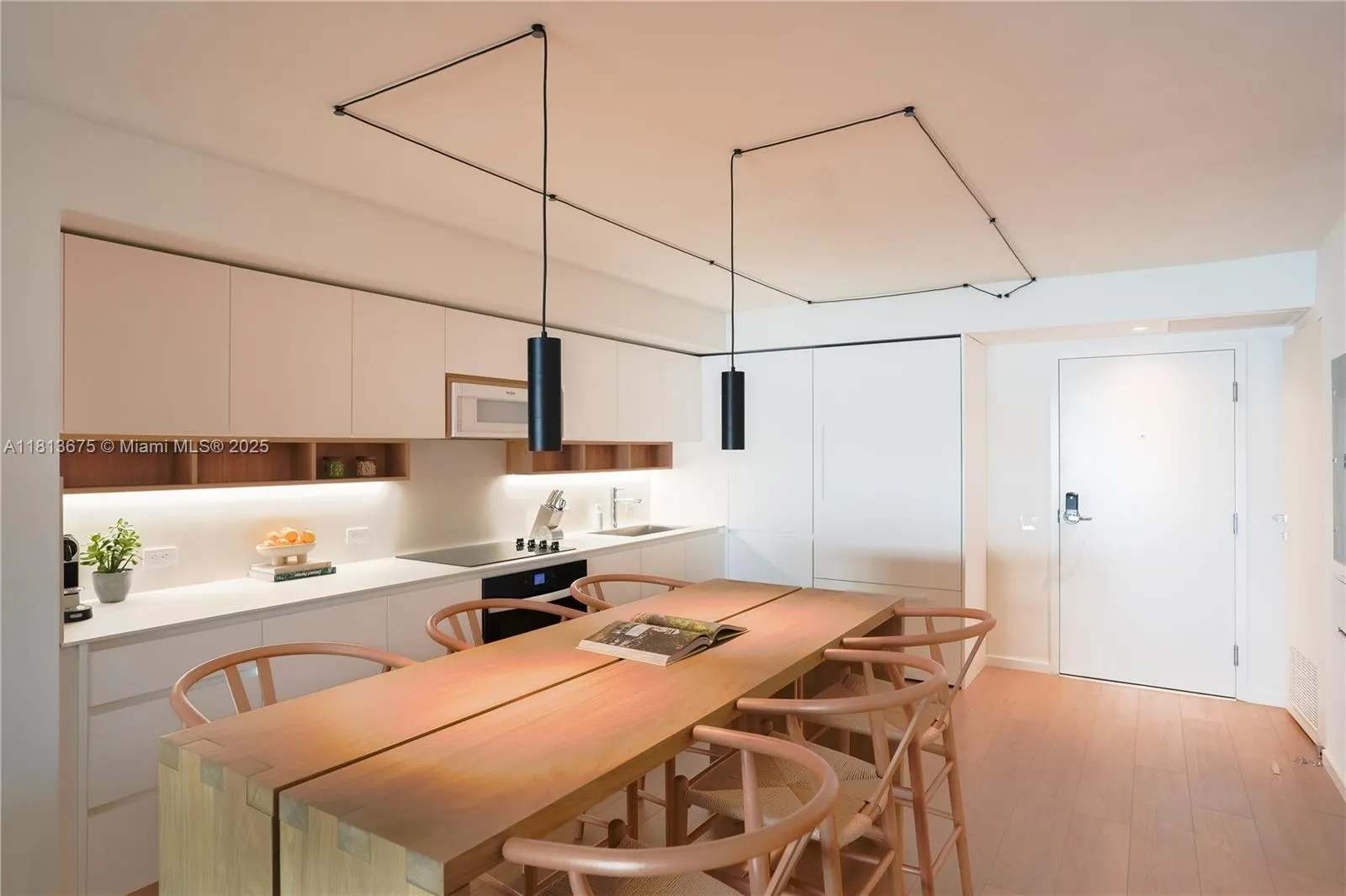 10250 Collins Avenue, #211