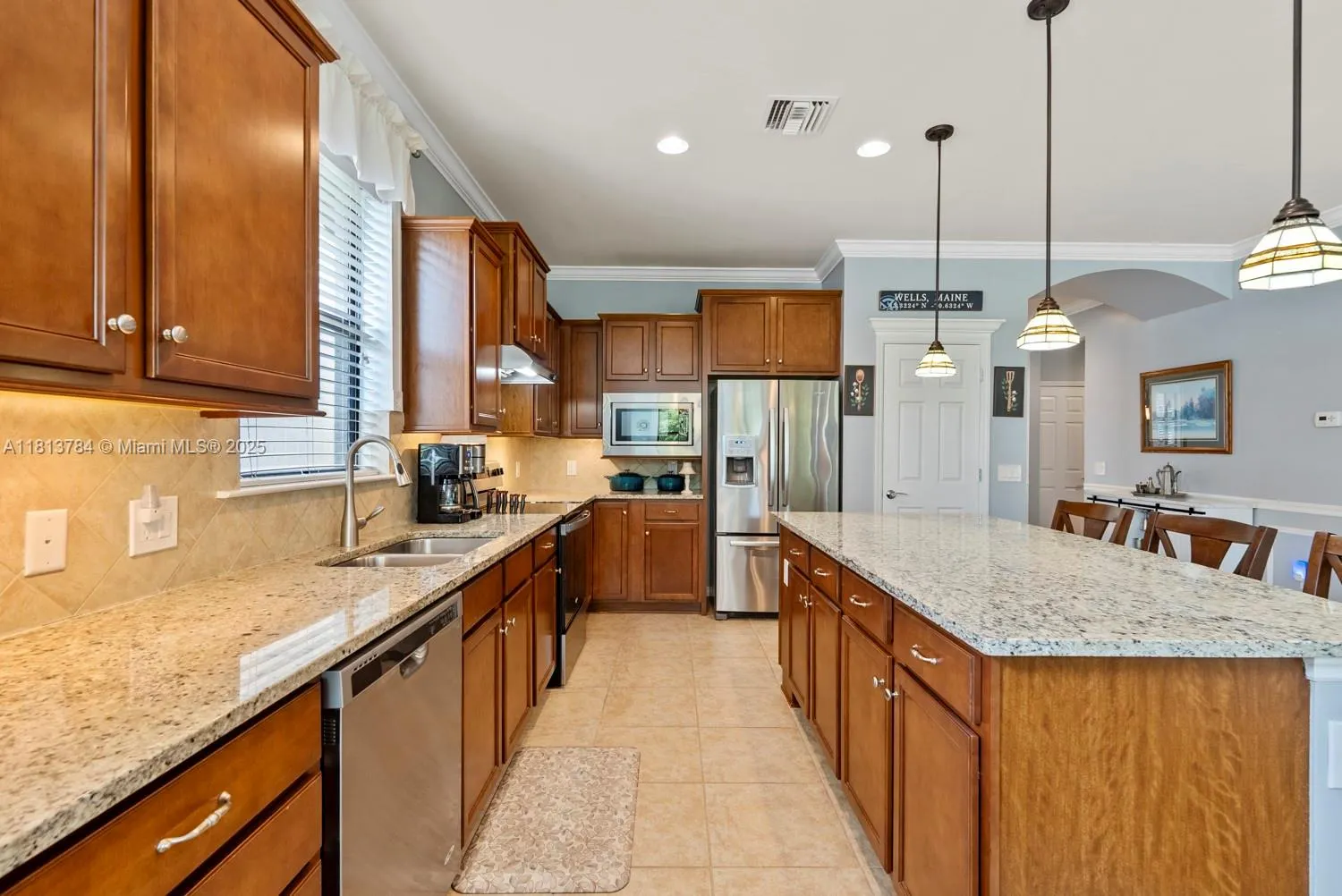 6085 Triumph Lane