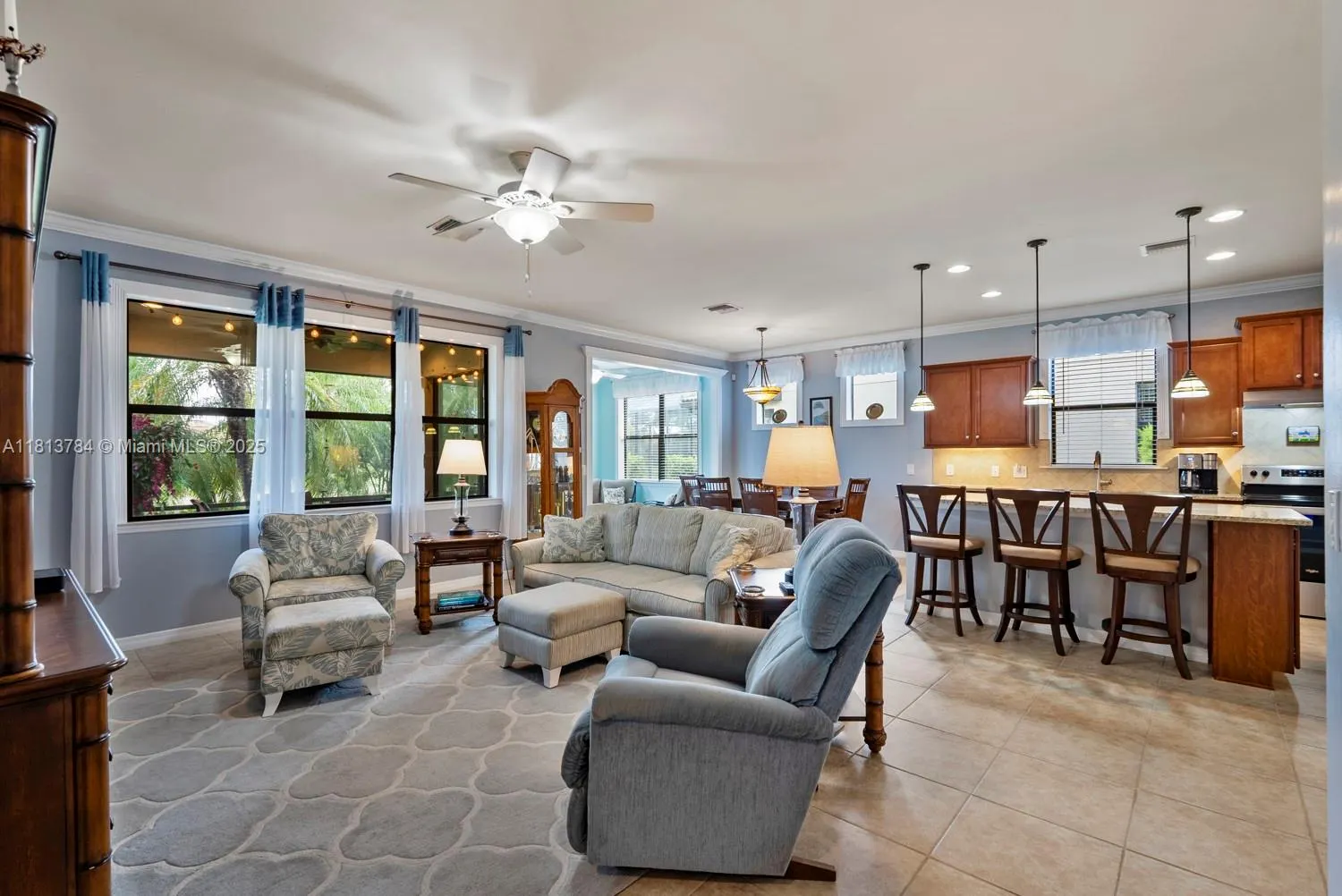 6085 Triumph Lane