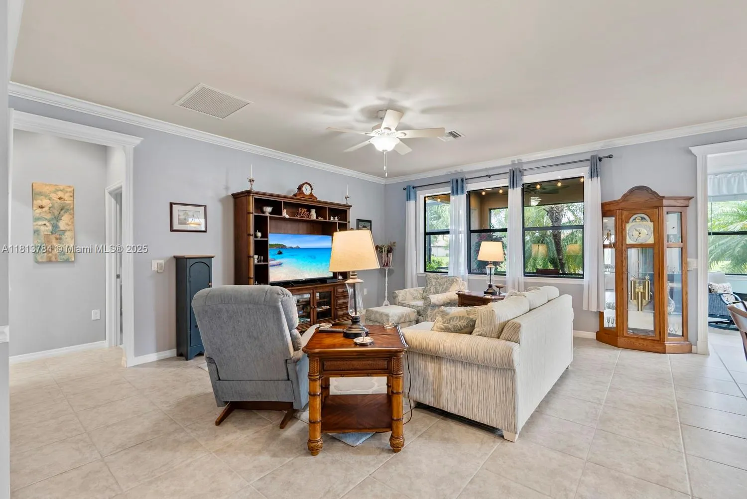 6085 Triumph Lane