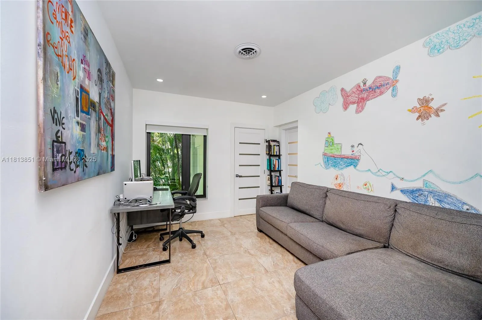1240 Campamento Ave