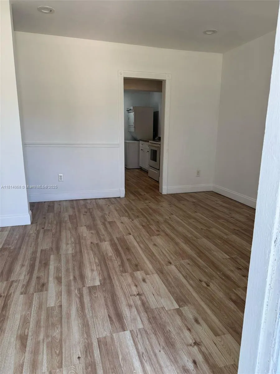 5019 NE 19th Ter