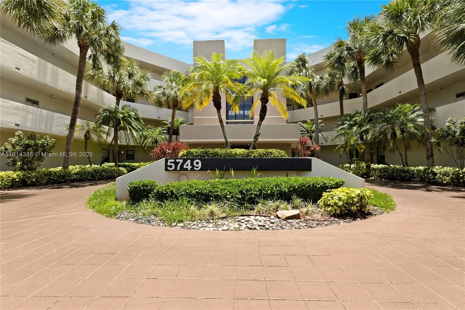 5749 Camino Del Sol, #403
