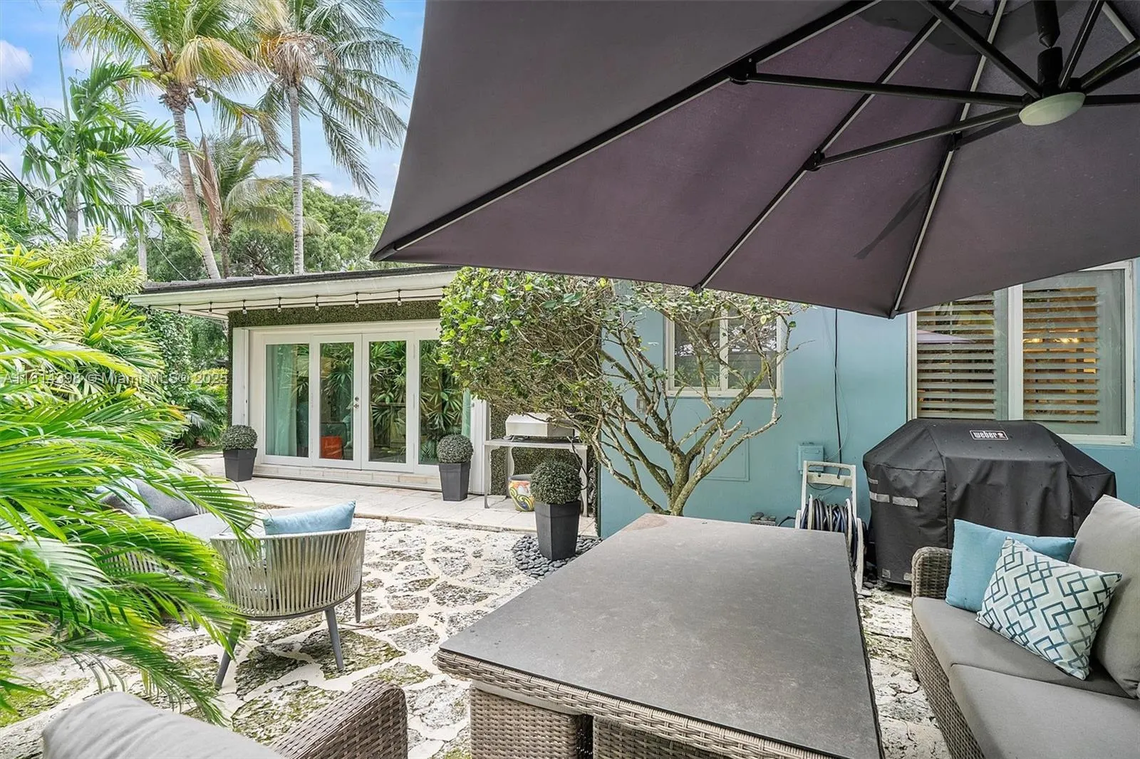 700 Vilabella Ave