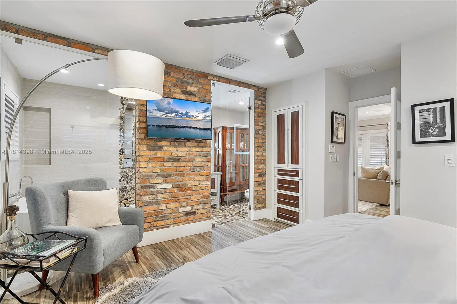 700 Vilabella Ave