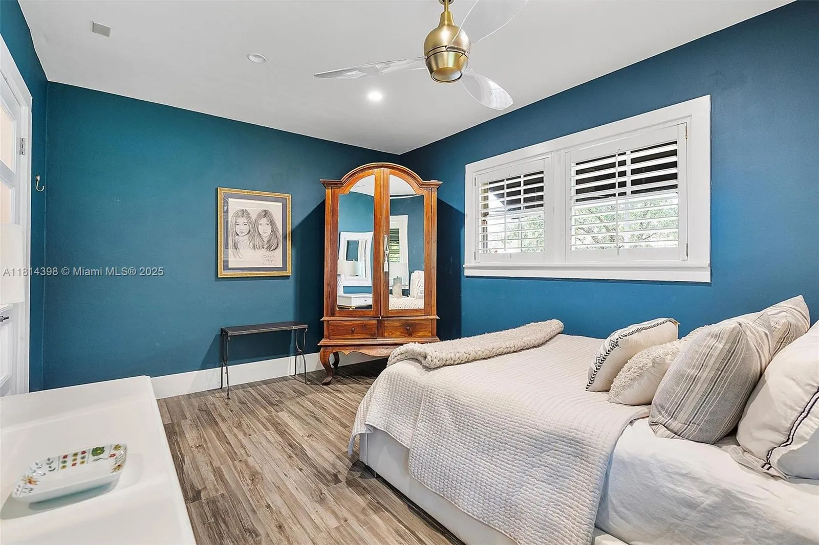 700 Vilabella Ave