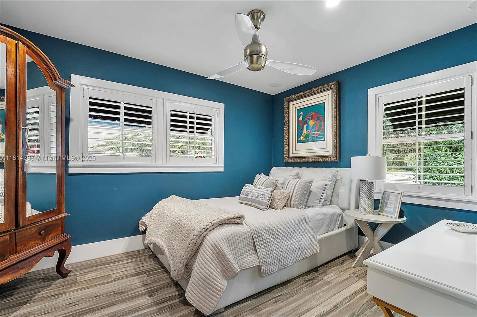 700 Vilabella Ave