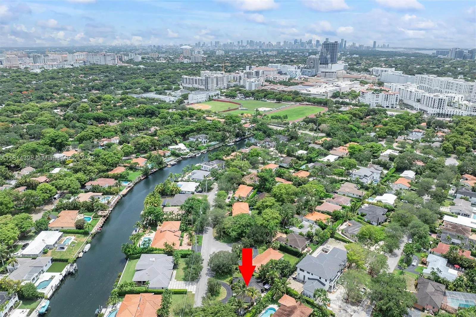 700 Vilabella Ave