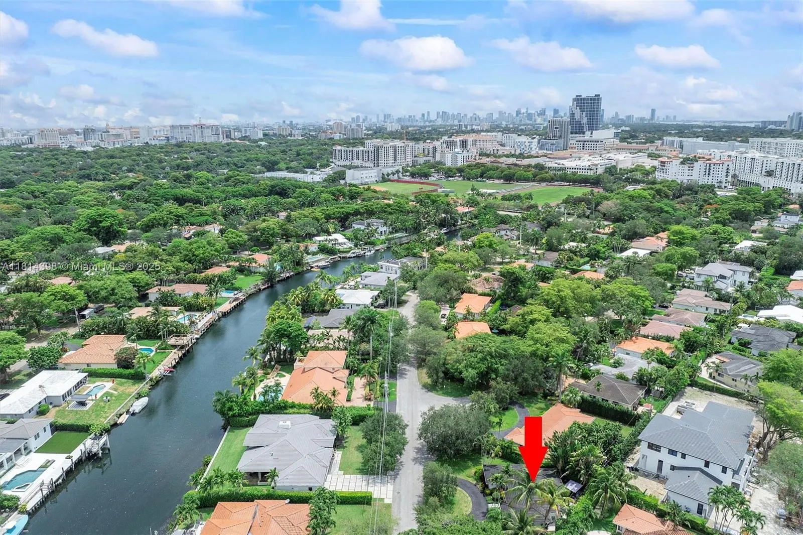 700 Vilabella Ave