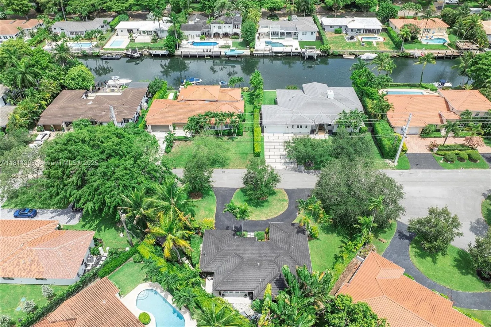 700 Vilabella Ave