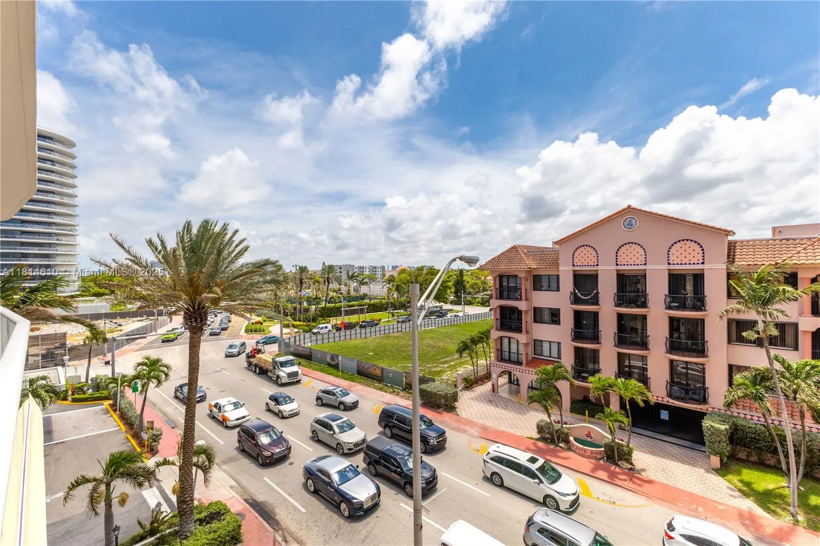 8855 COLLINS AVE, #4G