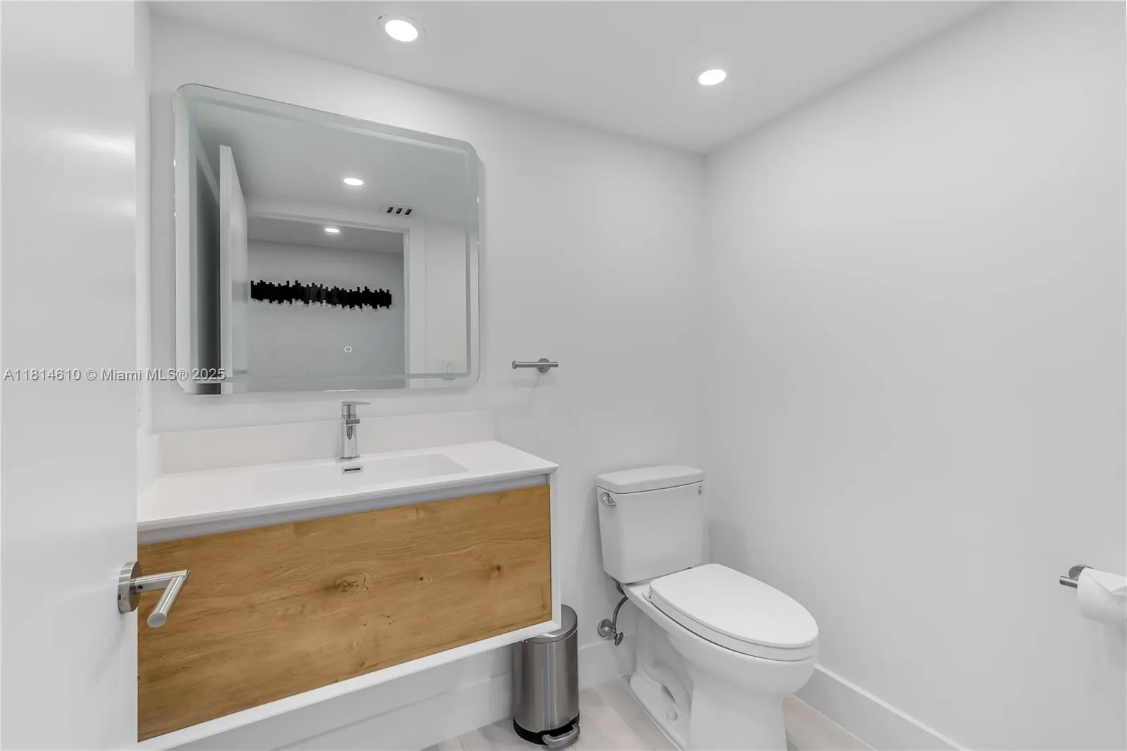 8855 COLLINS AVE, #4G