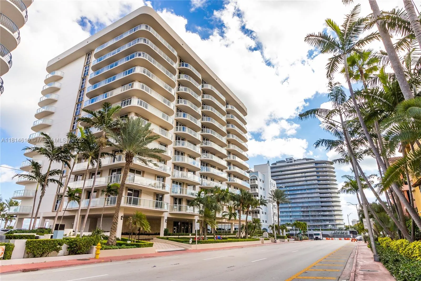 8855 COLLINS AVE, #4G