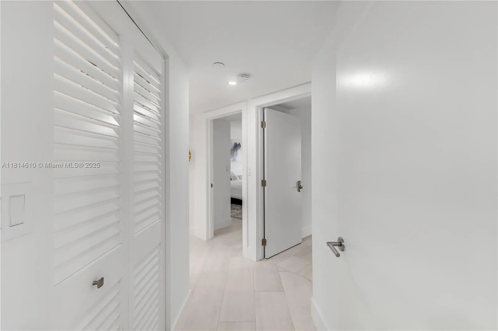 8855 COLLINS AVE, #4G
