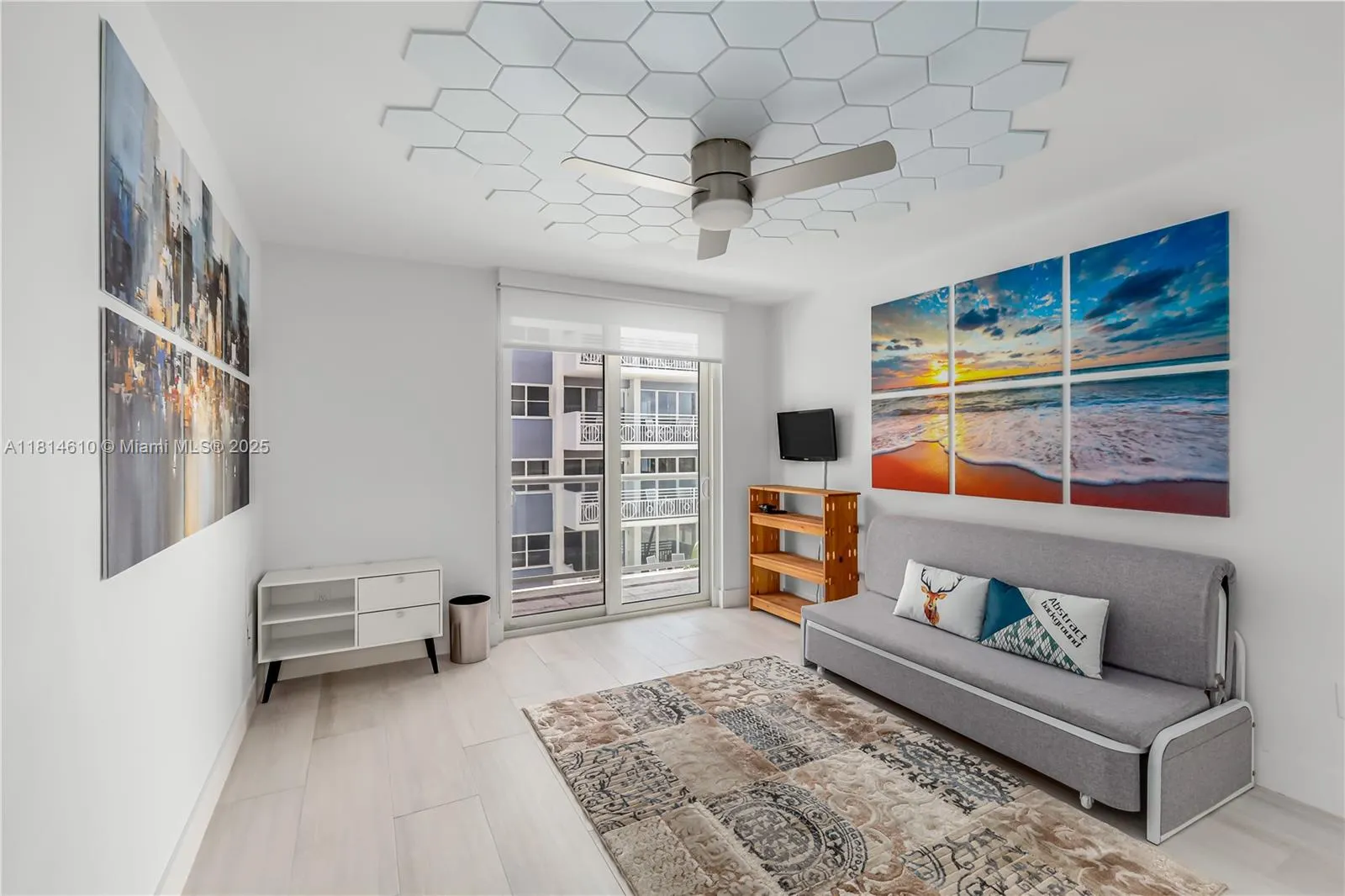 8855 COLLINS AVE, #4G