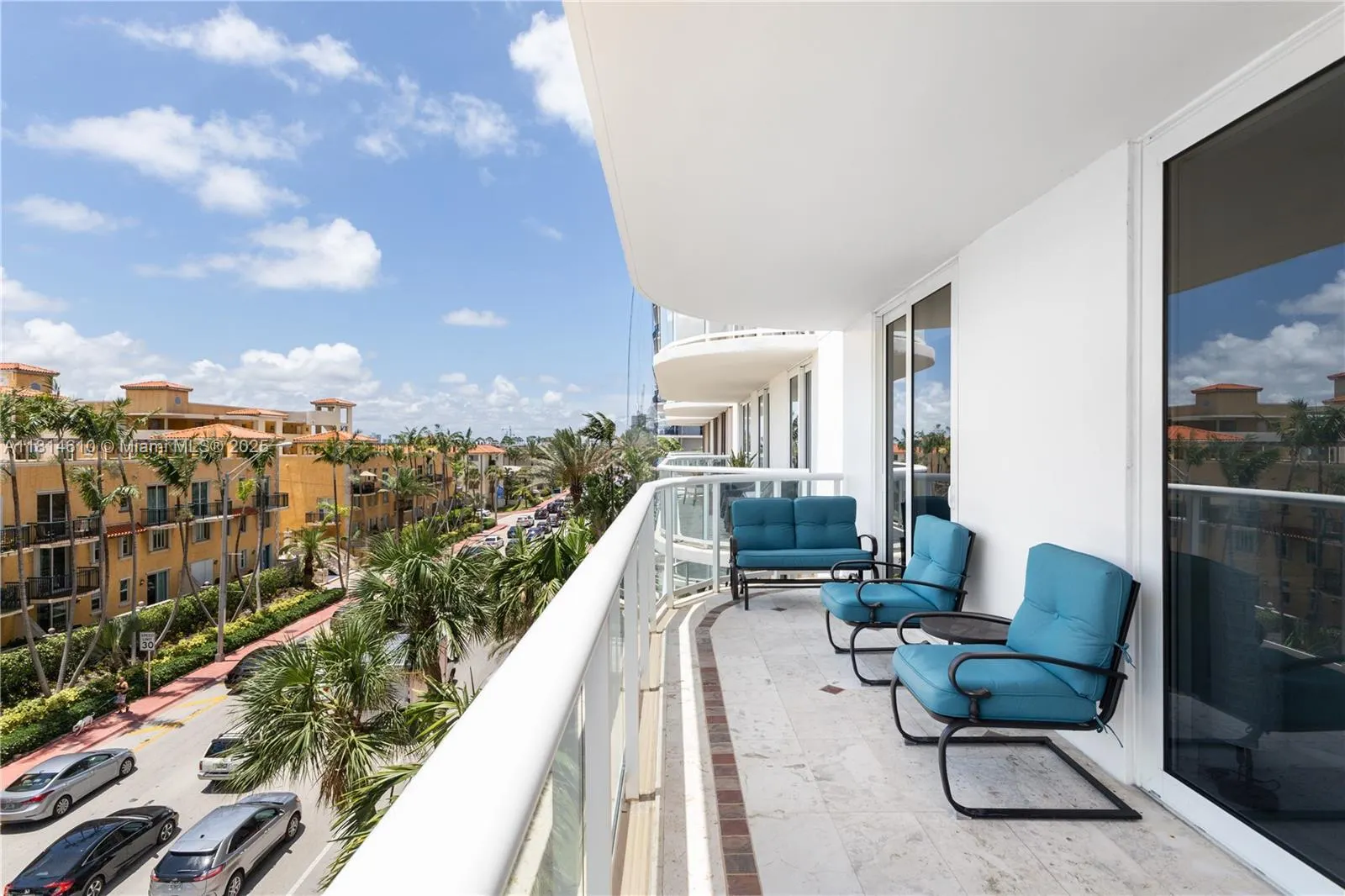 8855 COLLINS AVE, #4G