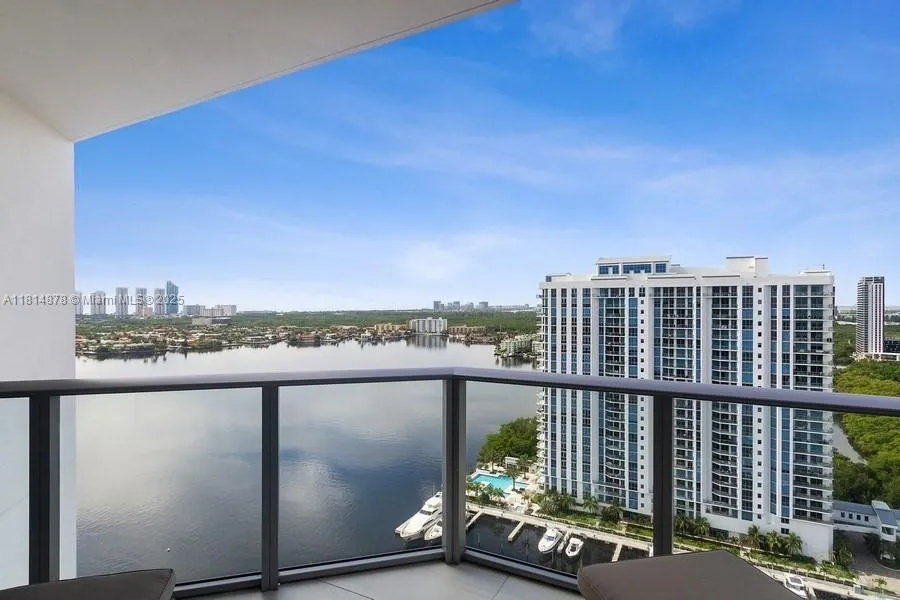 17301 Biscayne Blvd, #LPH-3