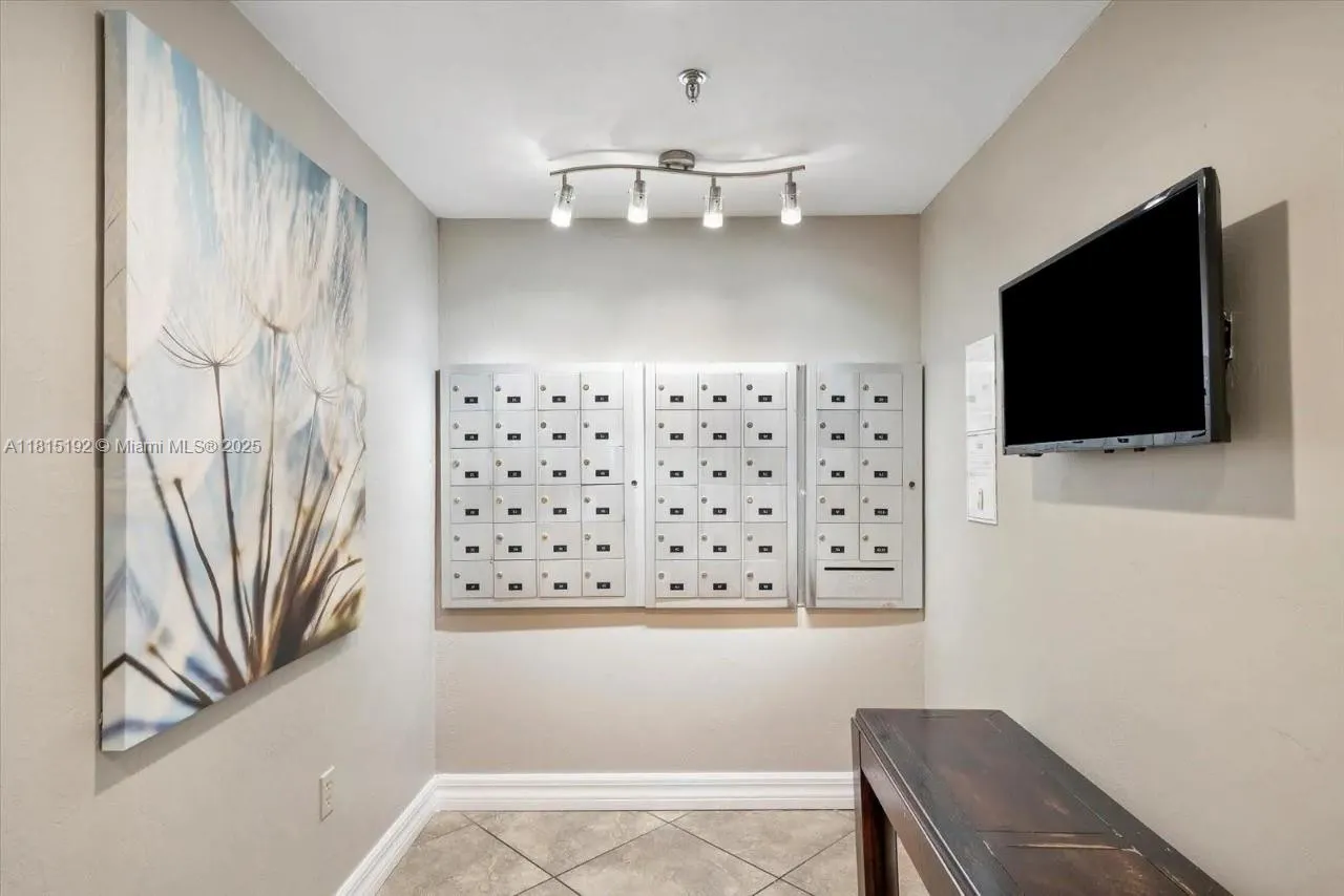16570 NE 26th Ave, #6B
