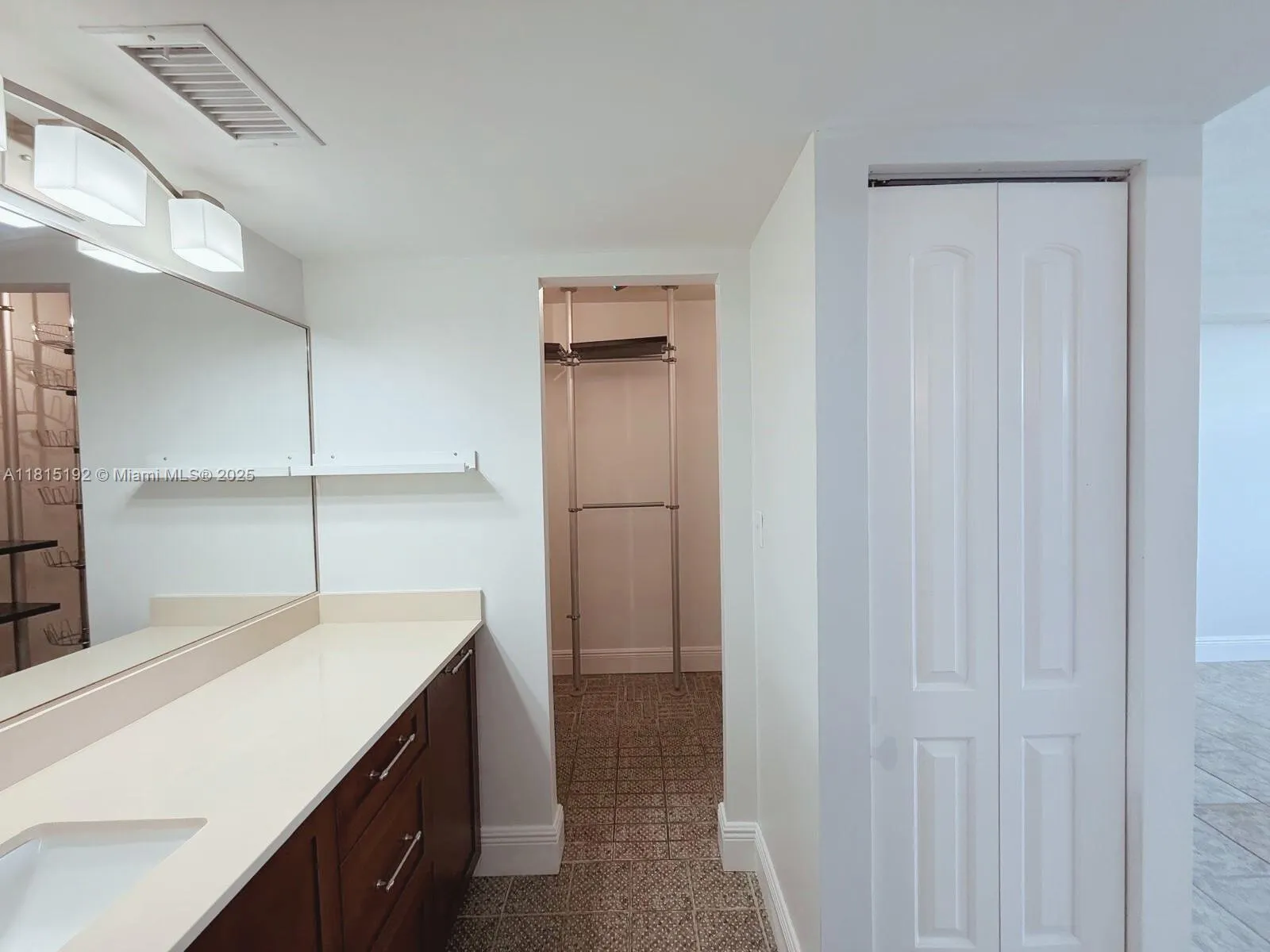 16570 NE 26th Ave, #6B