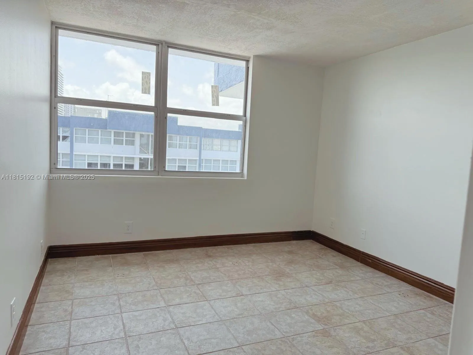 16570 NE 26th Ave, #6B