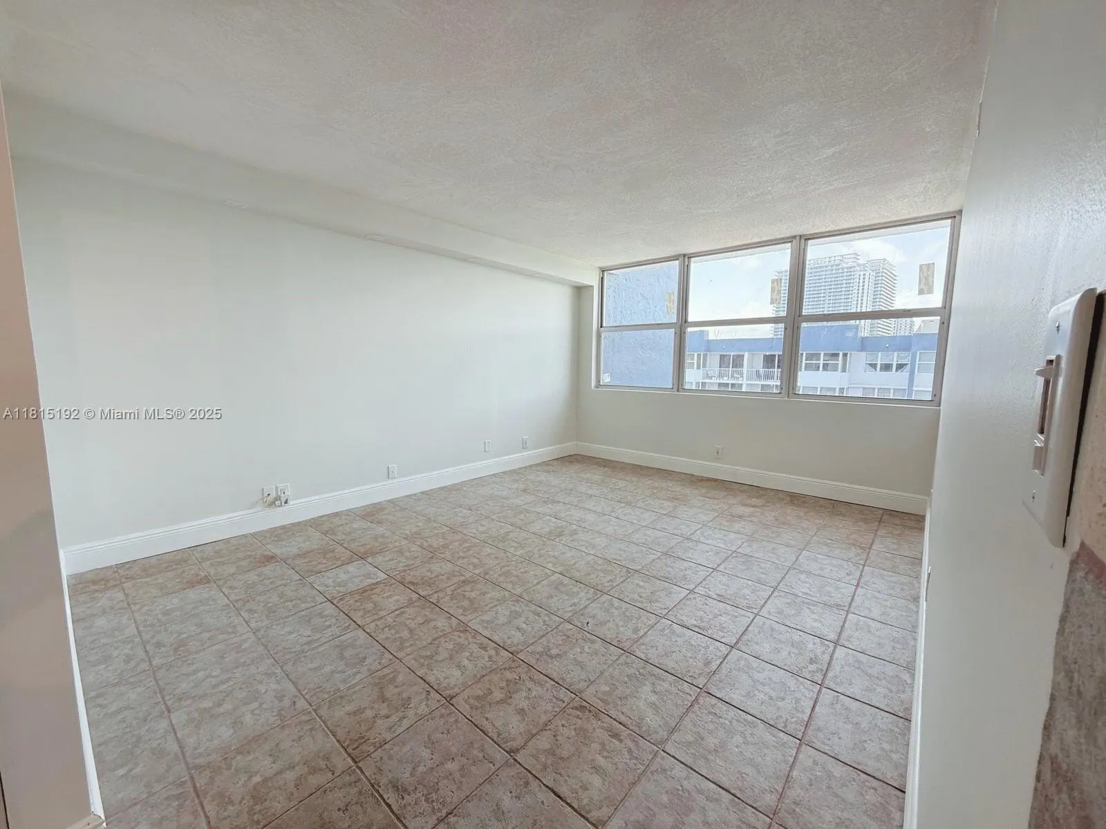 16570 NE 26th Ave, #6B