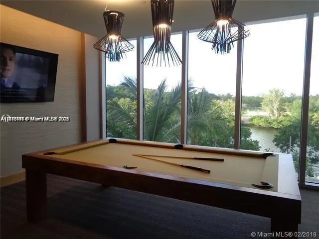 16385 Biscayne Blvd, #820