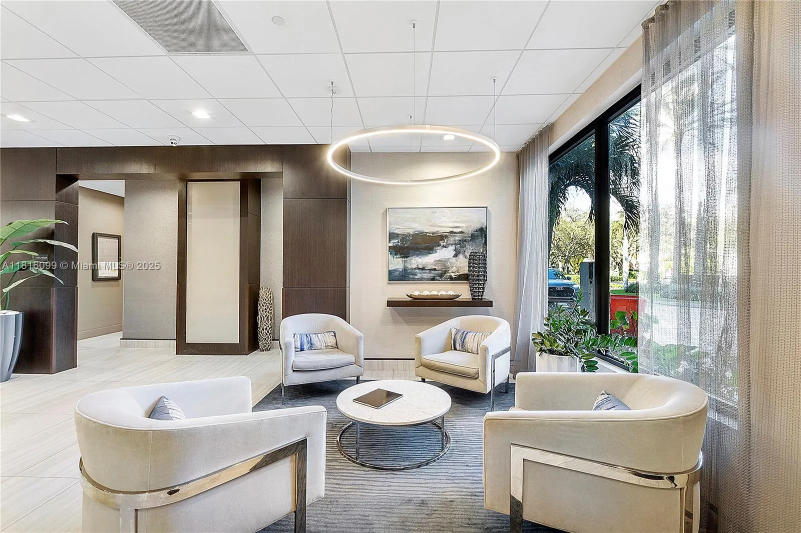 90 Edgewater Dr, #305