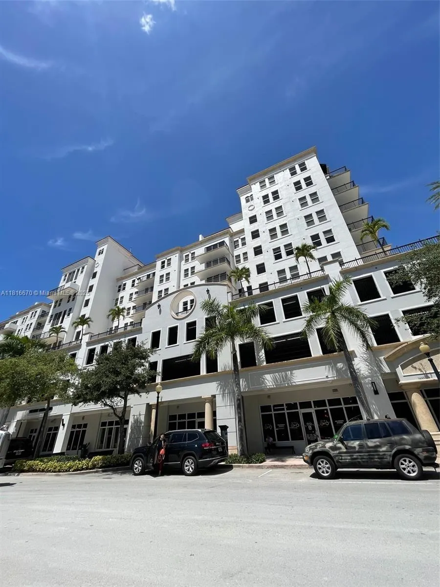4100 Salzedo St, #910