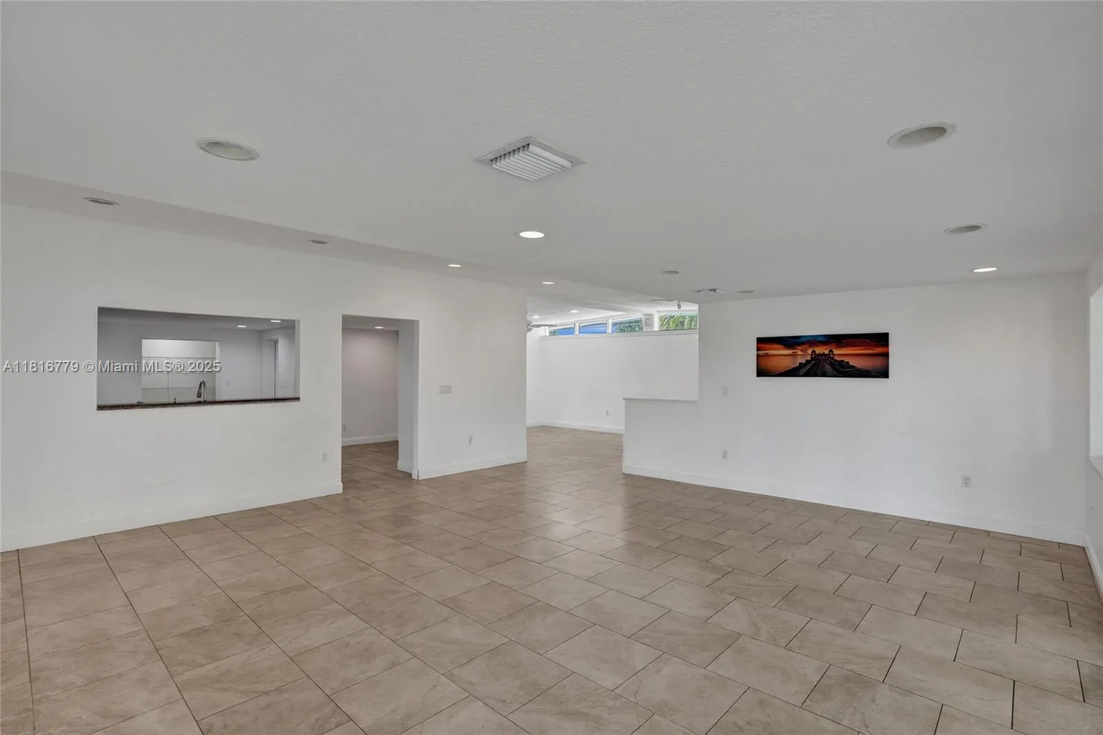 2050 NE 196th Ter