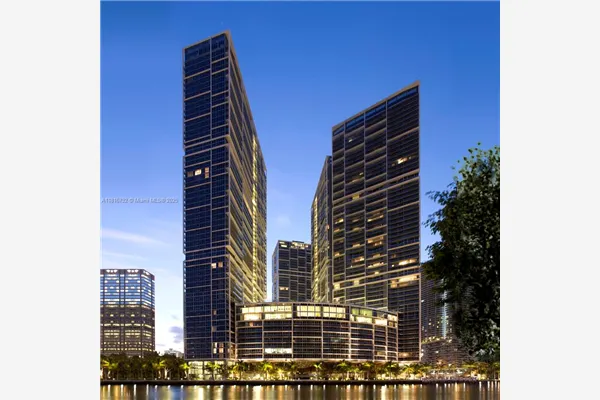 465 Brickell Ave