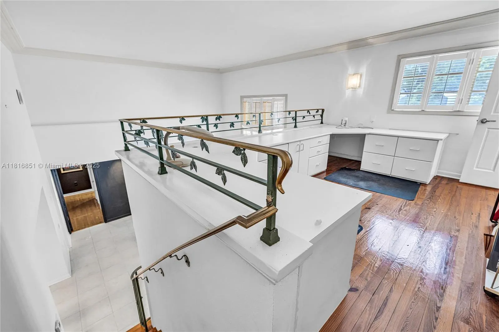 923 Catalonia Ave