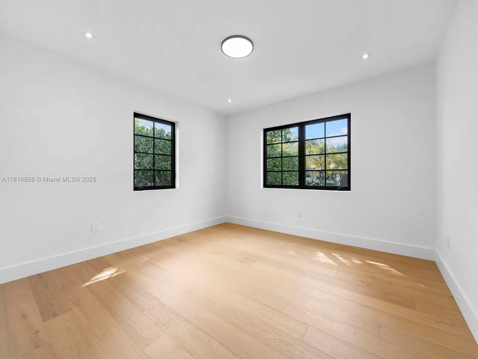 39 Palermo Ave
