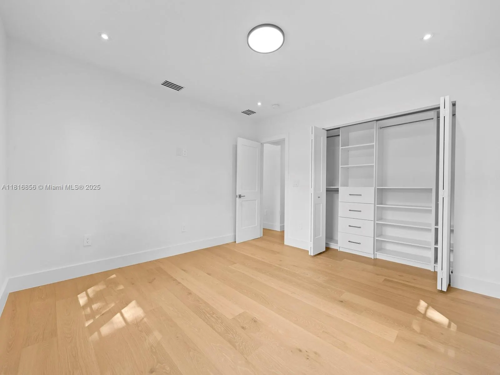 39 Palermo Ave