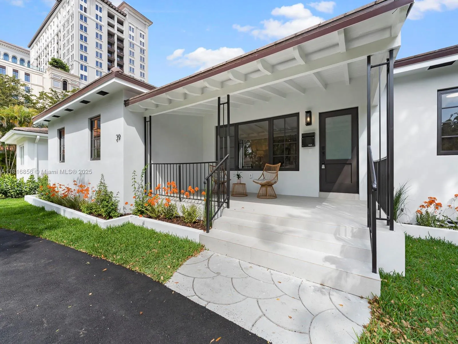 39 Palermo Ave