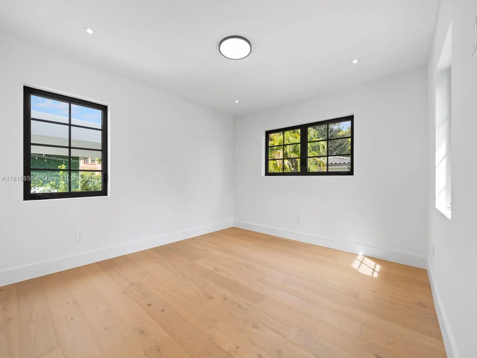 39 Palermo Ave